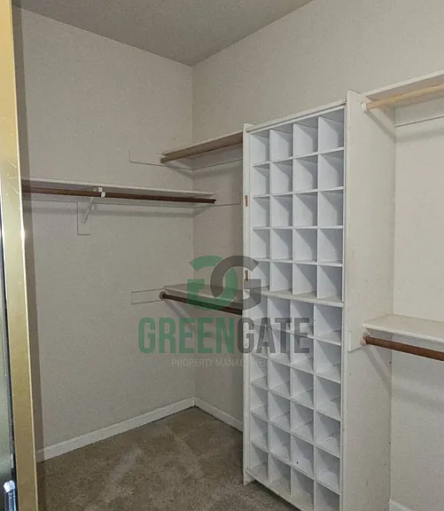 571 Zurich Dr — Photo 37