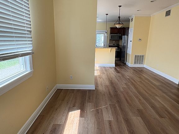 5th image of 519 Filmore Ave