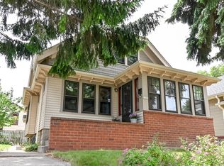 2201 E Bennett Ave, Milwaukee, WI 53207