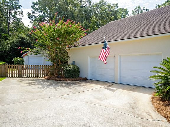 2nd image of 103 Knob Hill Rd