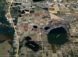 Lake Bella Rd, Lake Wales, FL 33859