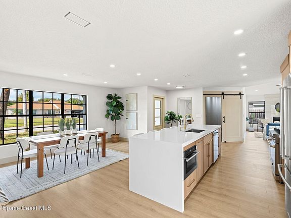 4th image of 2507 Village Park Dr