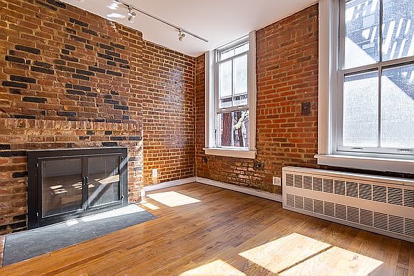 1st image of 119 Bank St APT 3E