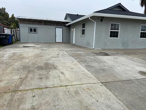 3rd image of 7760 Shrader Cir