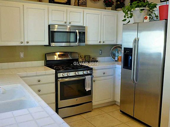 3rd image of 3190 Castle Canyon Ave