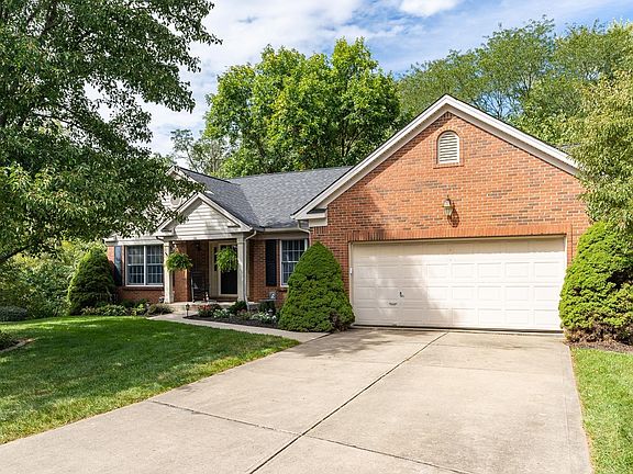 2nd image of 686 Kensington Ct
