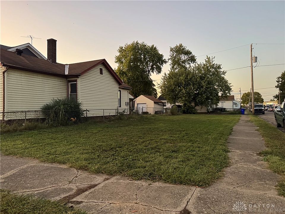 2nd image of 1232 Chestnut St