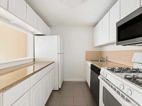 5th image of 165 Eldridge St APT 5B