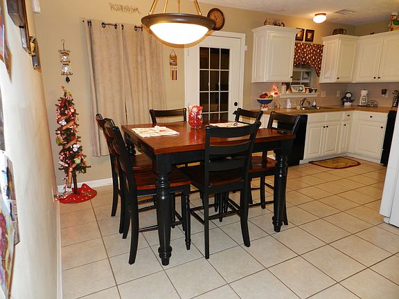 4th image of 65 Willow Lake Dr