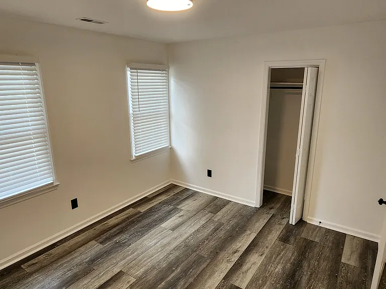 2110 Twin Ave #A — Photo 17