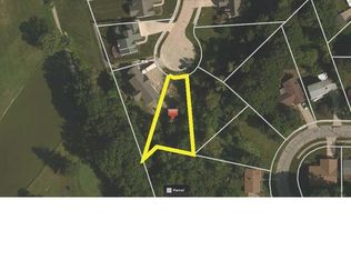 Green Ridge Dr, Wickliffe, OH 44092