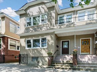 7836 85th St, Ridgewood, NY 11385