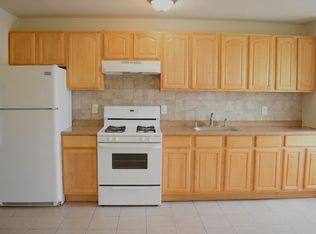 21-25 24th St #3, Astoria, NY 11105