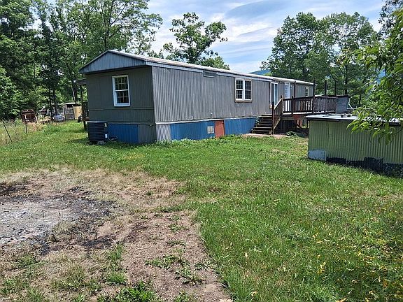 3rd image of 438 Hillside Dr