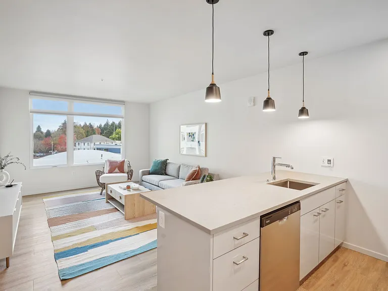 Splash Apartments — Photo 20