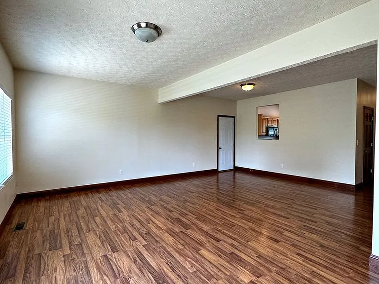 Eagle View Luxury Apartments — Photo 164