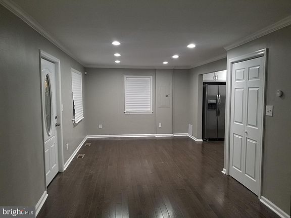3rd image of 7503 Leona St