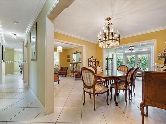 4th image of 1529 Algardi Ave