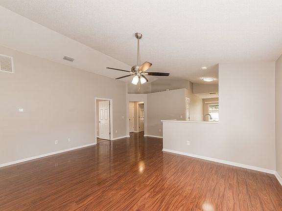 3rd image of 6720 Summer Haven Dr