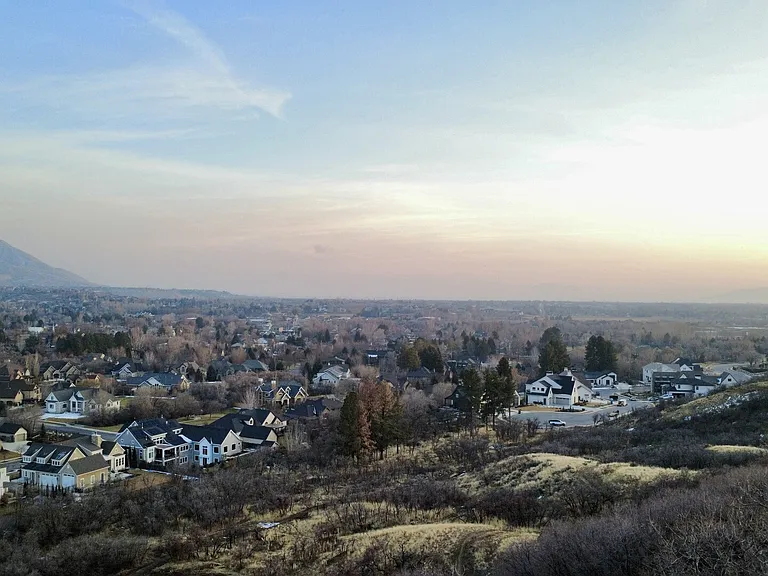 Hillside Cir — Photo 11