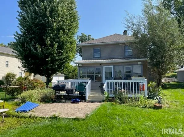 2701 E Lakeview Ave, Columbia City, IN 46725