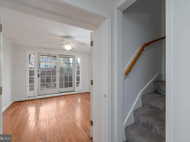 1153 Riverside Ave — Photo 12