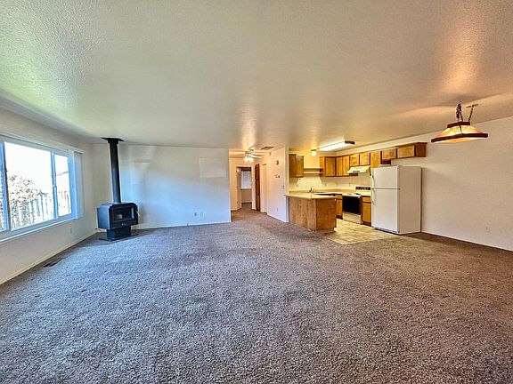 4th image of 829 Wagon Dr APT A