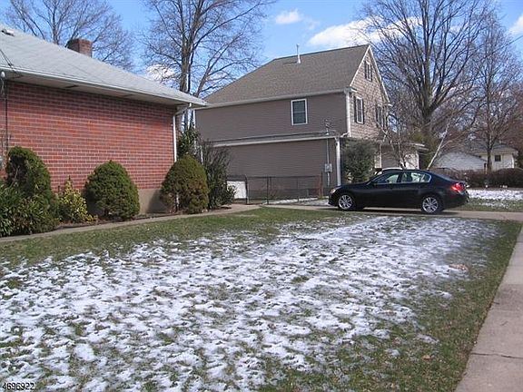 4th image of 135 Eagle Ave