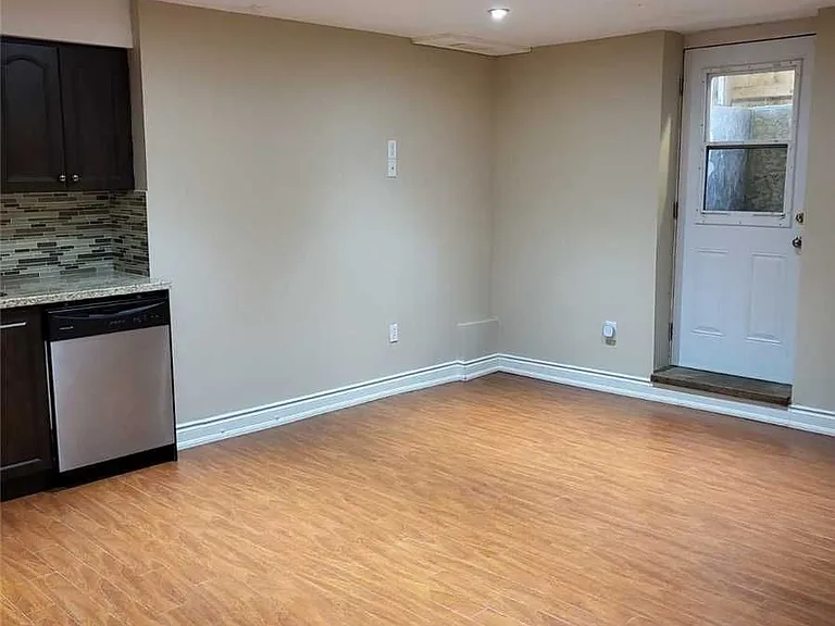 3283 Tacc Dr #BASEMENT — Photo 6