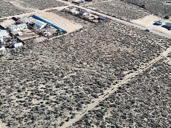 3rd image of 8 Avenue Sw