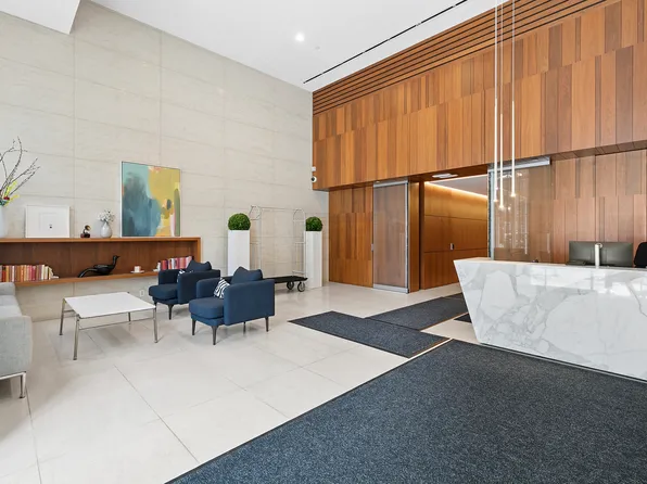 301 East 61st Street image 12 of 13