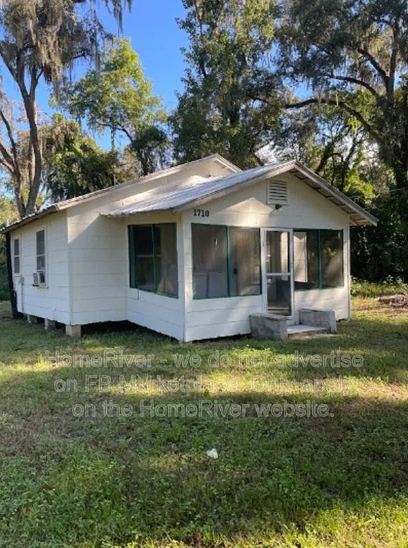 1 bed, 1.0 bath, 432 sqft, $1,095 — Photo 2