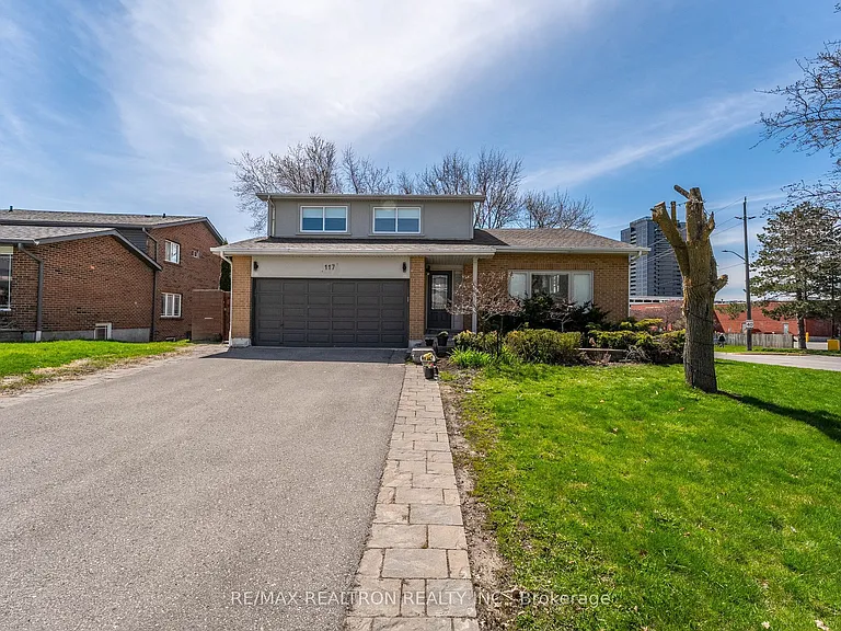 117 Cardinal Cres #UPPER — Photo 2