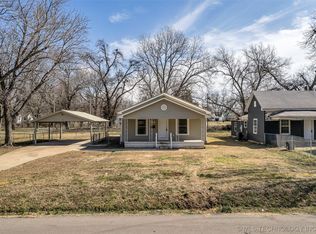 703 S Park St, Sapulpa, OK 74066