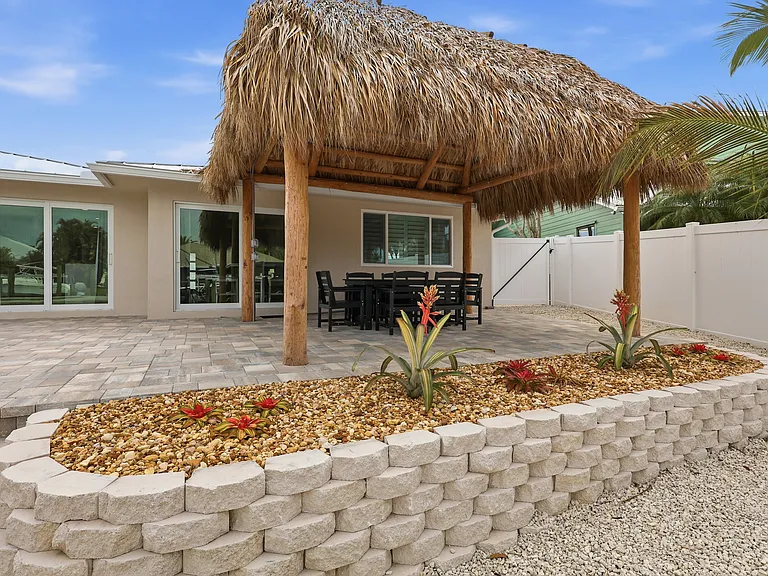 SW Seahawk Way — Photo 15