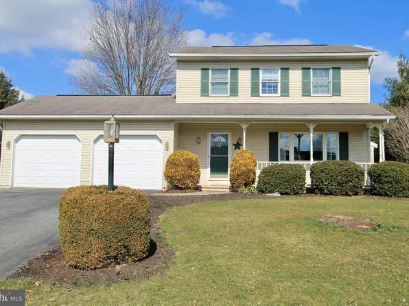 1049 W Springfield Dr, Bellefonte, PA 16823