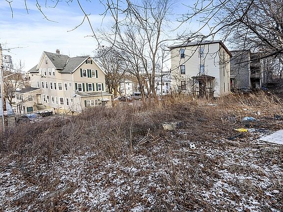 3rd image of 1 Blodgett Pl