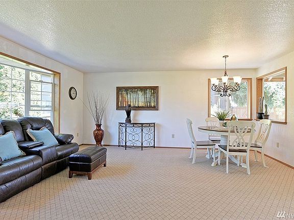 5th image of 2228 135th St SE