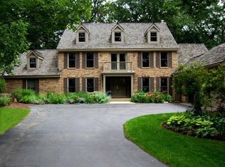 35 Trowbridge Cir, Lake Bluff, IL 60044