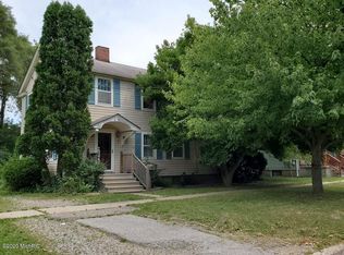 832 W Green St, Marshall, MI 49068