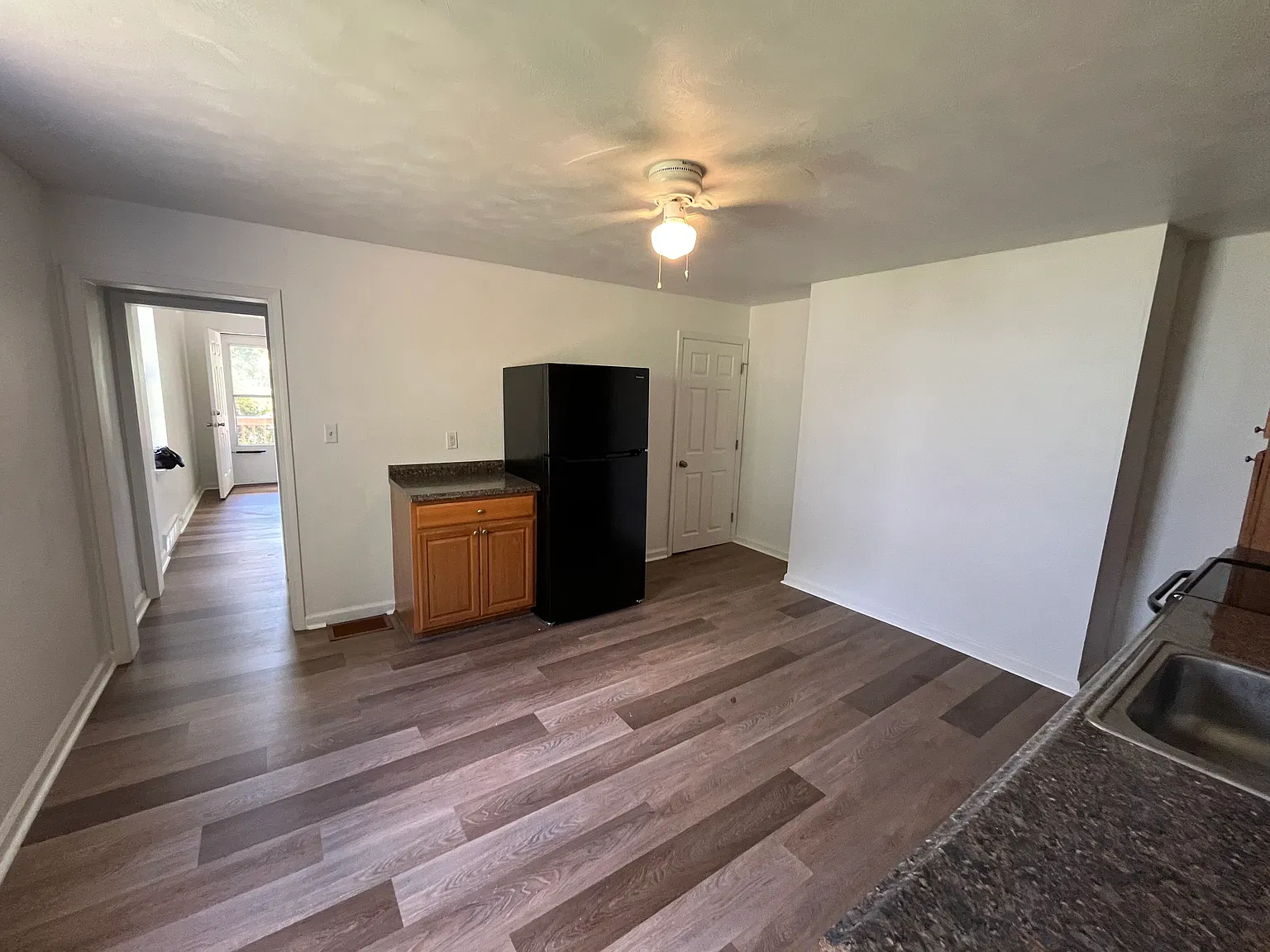 3 bed, $950 — Photo 4