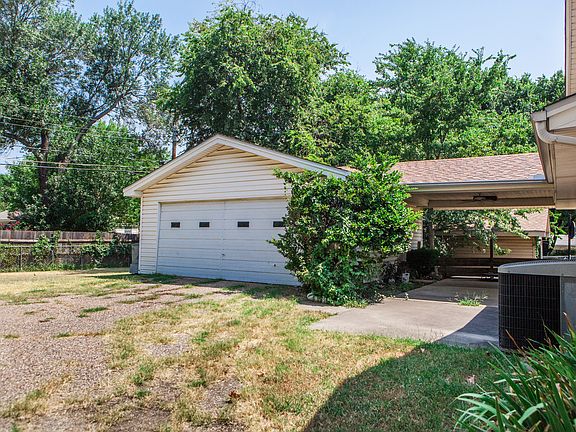 3rd image of 8901 Panther Dr