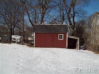 2nd image of 300 E Main St
