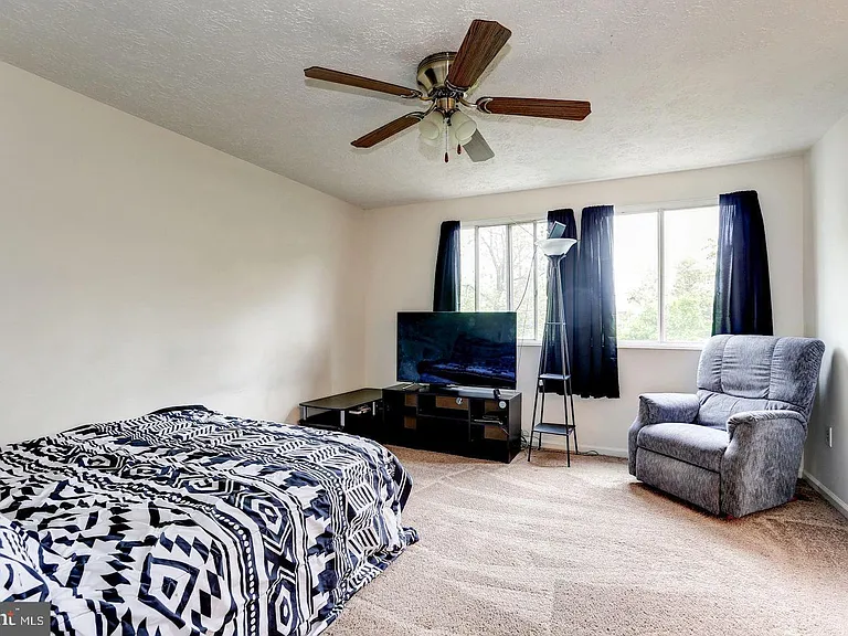 10117 Shelldrake Cir — Photo 13