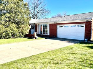 902 16th St, Peru, IL 61354