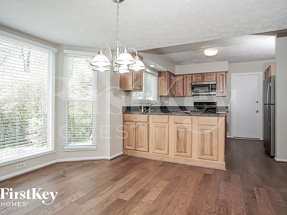5th image of 9625 Lackawana Ct
