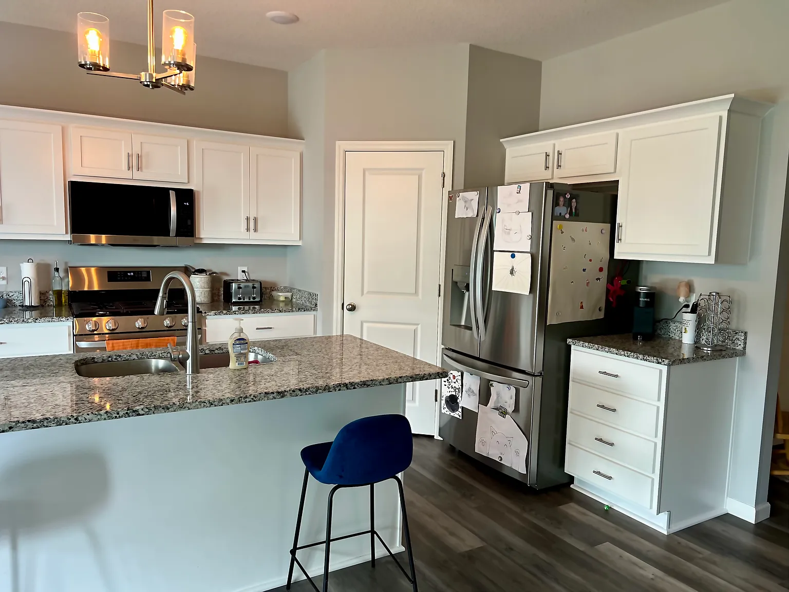 4 bed, 2425 sqft, $2,800 — Photo 4