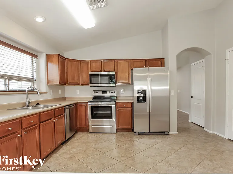 1222 W Jersey Way — Photo 7