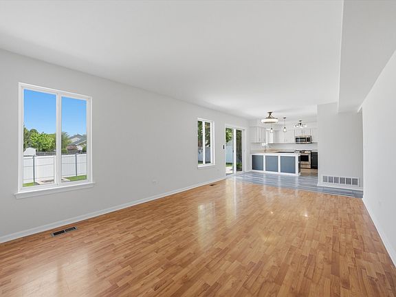 5th image of 5615 Stonybrook Dr