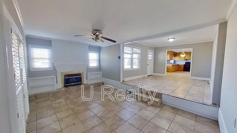 3 bed, 2.0 bath, 1466 sqft, $1,995 — Photo 2